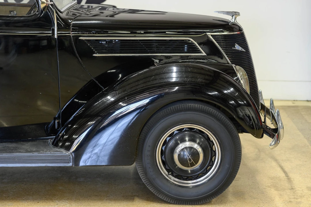 1937 Ford Standard & Deluxe & Super Deluxe - Image 14 of 31
