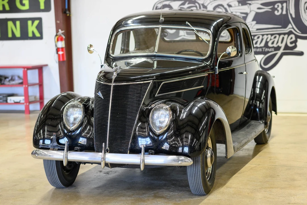 1937 Ford Standard & Deluxe & Super Deluxe - Image 2 of 31