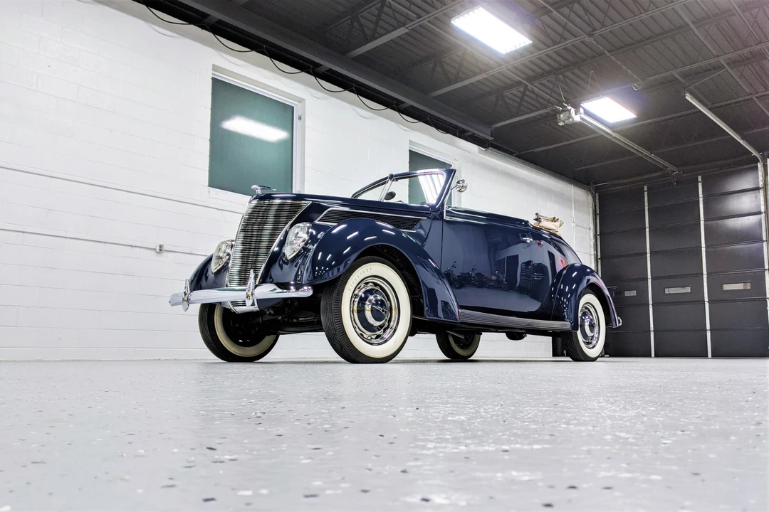 1937 Ford Standard & Deluxe & Super Deluxe - Image 4 of 31