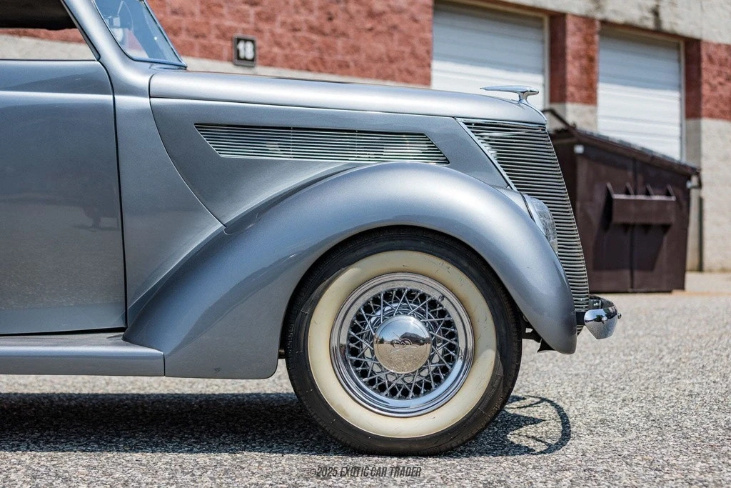 1937 Ford Model 48 & 68 - Image 11 of 12