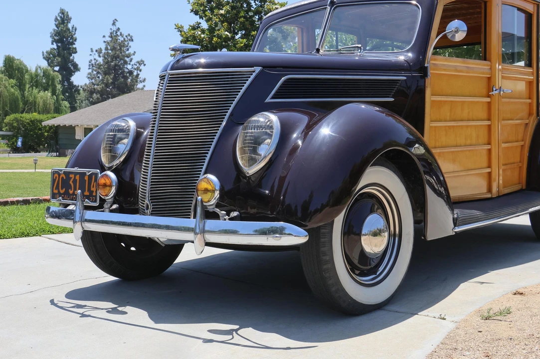 1937 Ford Standard & Deluxe & Super Deluxe - Image 27 of 31