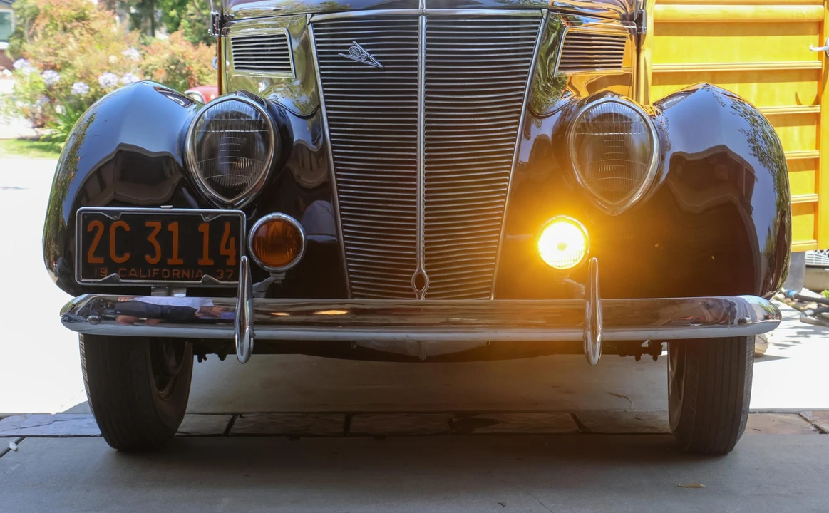 1937 Ford Standard & Deluxe & Super Deluxe - Image 13 of 31