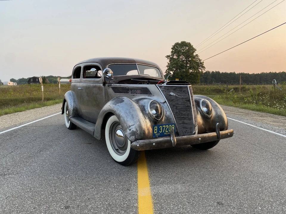 1937 Ford Standard & Deluxe & Super Deluxe - Image 2 of 31