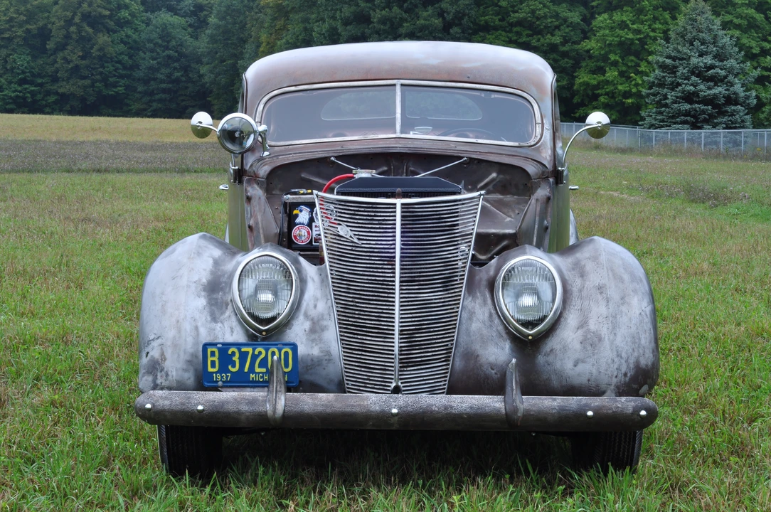 1937 Ford Standard & Deluxe & Super Deluxe - Image 7 of 31