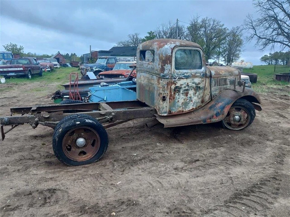 1937 Ford Pickup (1937-1939) - Image 2 of 10