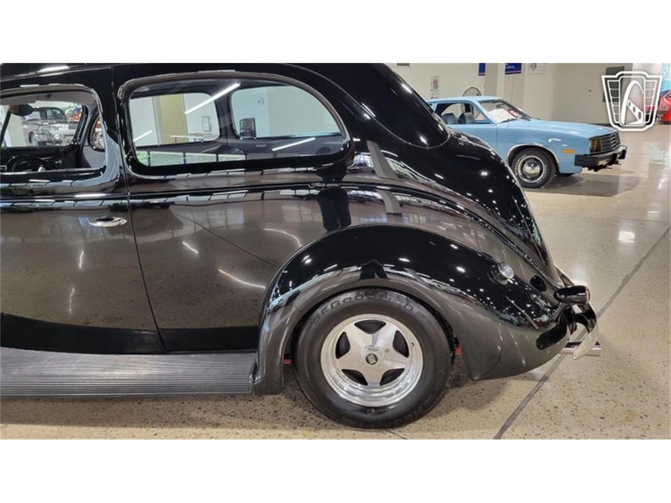 1937 Ford Standard & Deluxe & Super Deluxe - Image 28 of 31