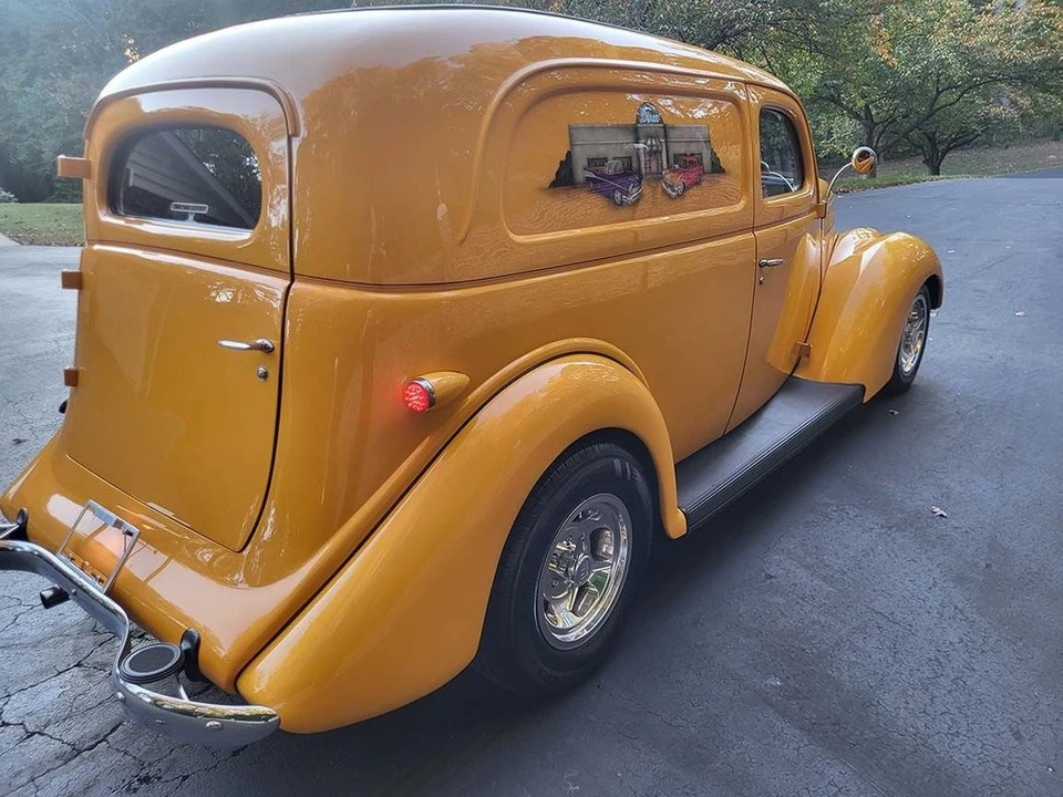 1937 Ford Standard & Deluxe & Super Deluxe - Image 10 of 12