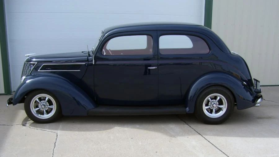1937 Ford Hot Rod - Image 2 of 3