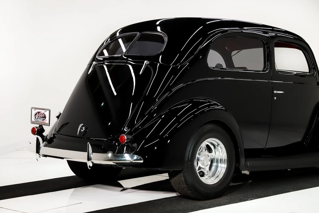 1937 Ford Standard & Deluxe & Super Deluxe - Image 17 of 31