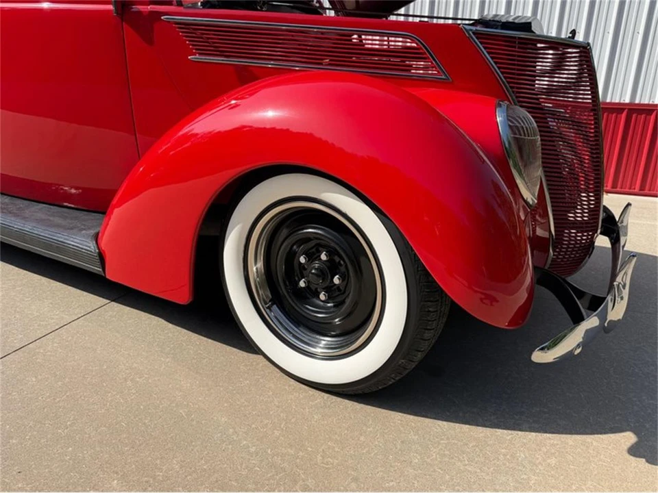 1937 Ford Standard & Deluxe & Super Deluxe - Image 14 of 31
