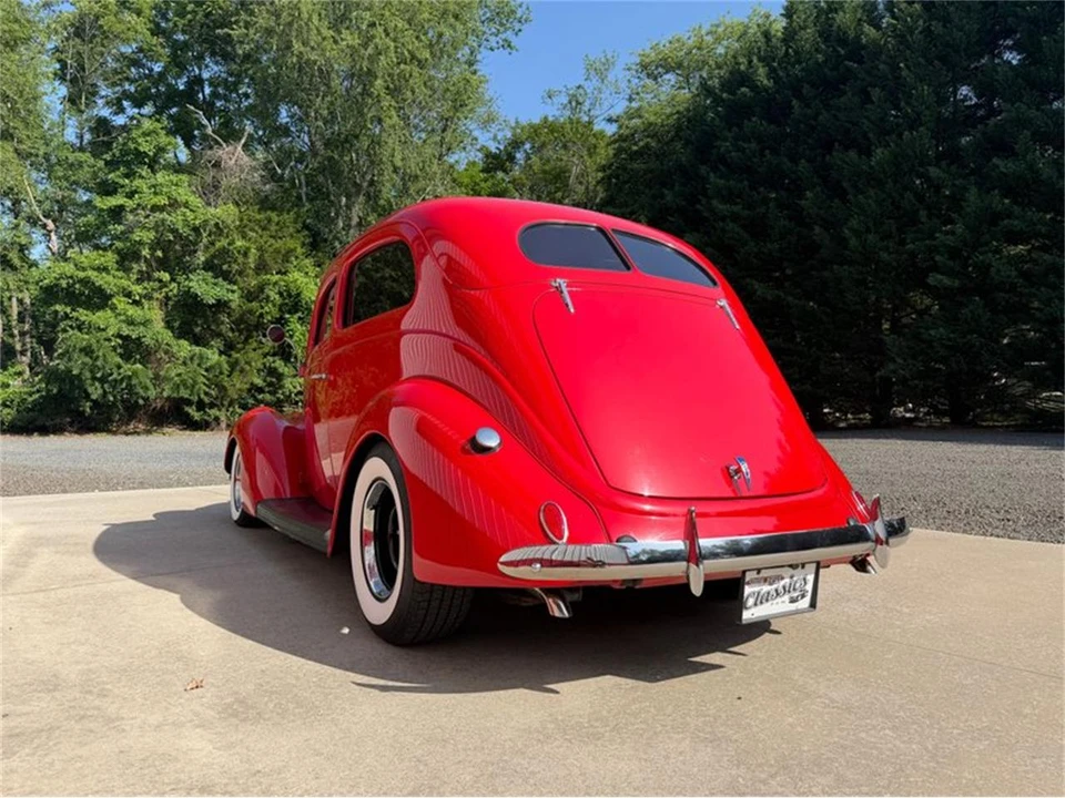 1937 Ford Standard & Deluxe & Super Deluxe - Image 3 of 31