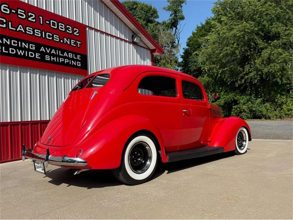 1937 Ford Standard & Deluxe & Super Deluxe - Image 4 of 31
