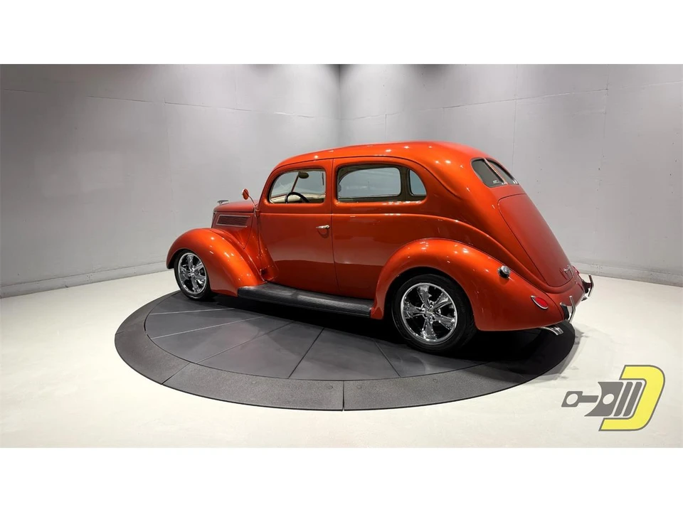 1937 Ford Standard & Deluxe & Super Deluxe - Image 4 of 31