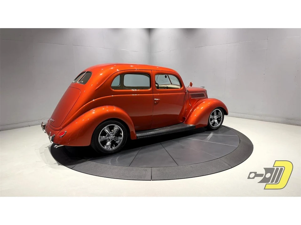 1937 Ford Standard & Deluxe & Super Deluxe - Image 9 of 31