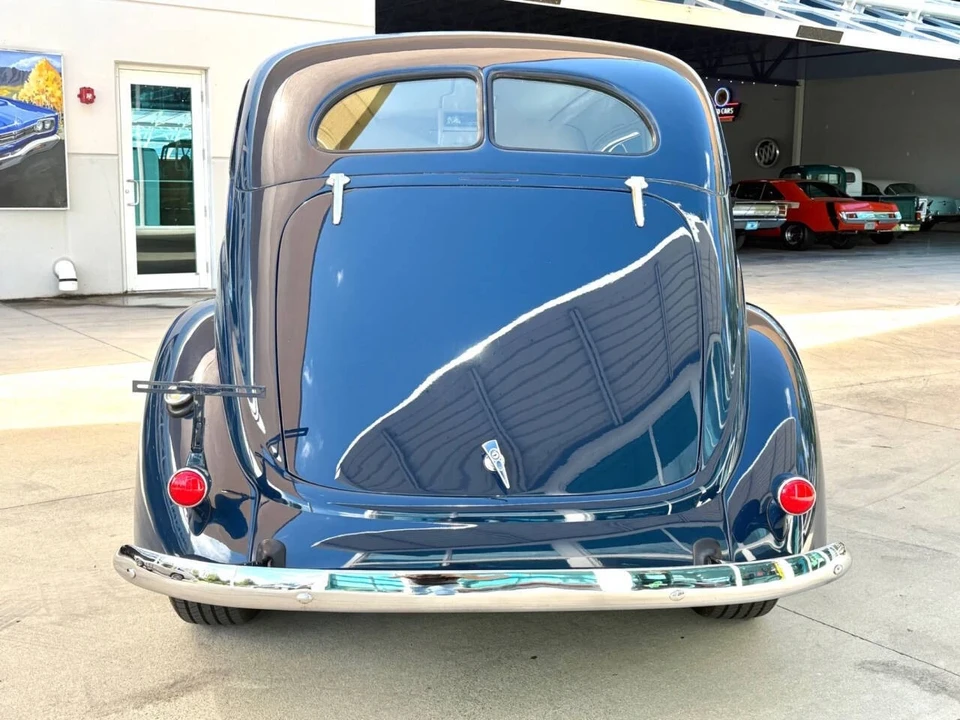 1937 Ford Standard & Deluxe & Super Deluxe - Image 6 of 12