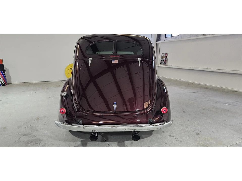 1937 Ford Standard & Deluxe & Super Deluxe - Image 4 of 31