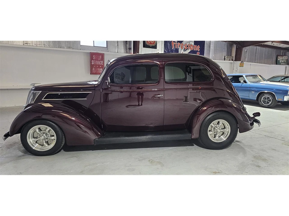 1937 Ford Standard & Deluxe & Super Deluxe - Image 2 of 31