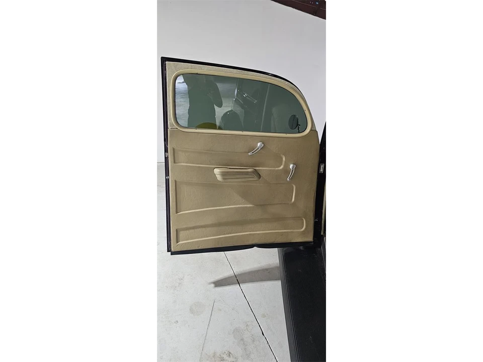 1937 Ford Standard & Deluxe & Super Deluxe - Image 29 of 31