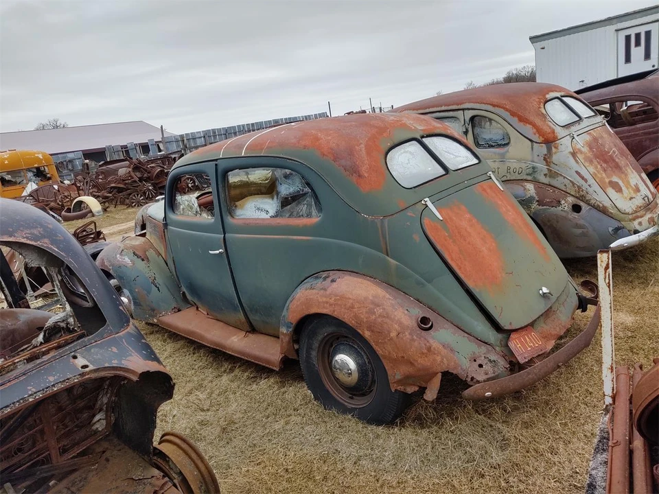 1937 Ford Standard & Deluxe & Super Deluxe - Image 5 of 14