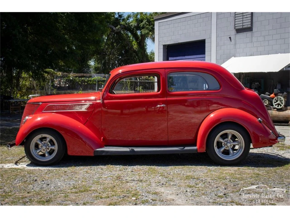 1937 Ford Standard & Deluxe & Super Deluxe - Image 4 of 31