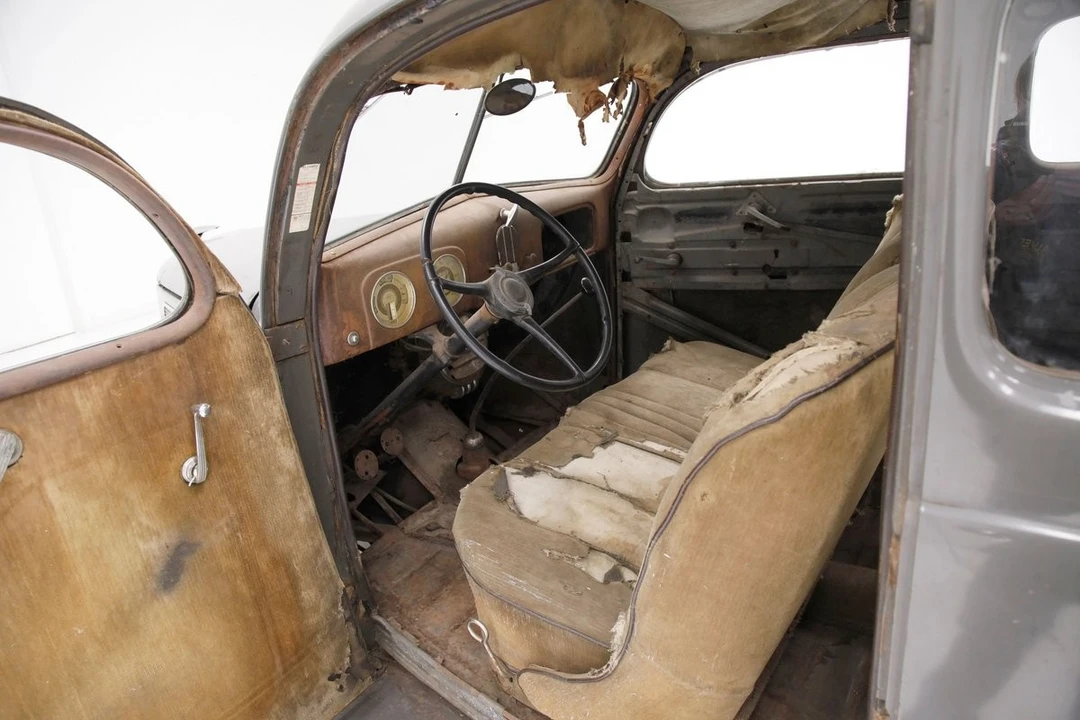 1937 Ford Standard & Deluxe & Super Deluxe - Image 25 of 31