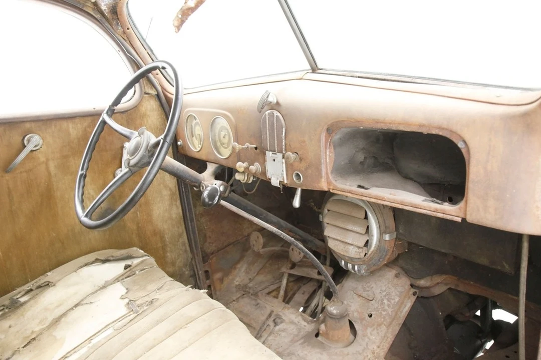 1937 Ford Standard & Deluxe & Super Deluxe - Image 30 of 31
