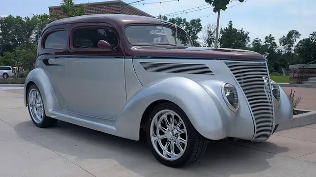 1937 Ford Tudor Street Rod