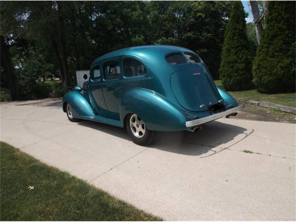 1937 Hudson Super Six - Image 2 of 14