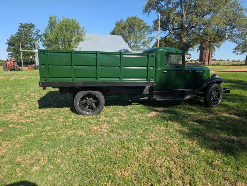 1937 International Harvester Pickup - Image 5 of 31