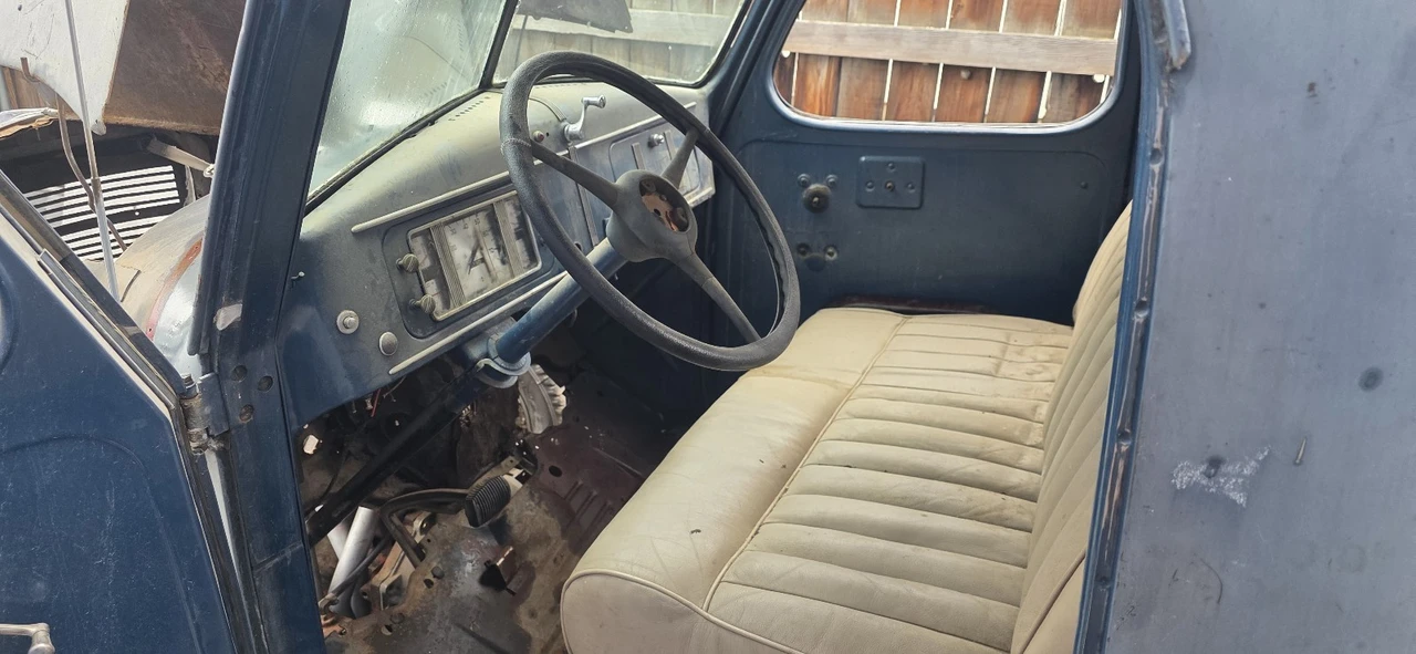 1937 International - Image 21 of 21