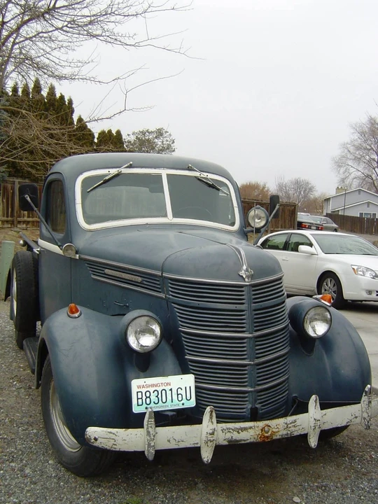 1937 International - Image 2 of 21