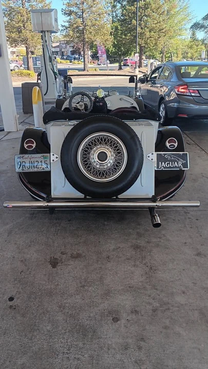 1937 Jaguar - Image 2 of 4
