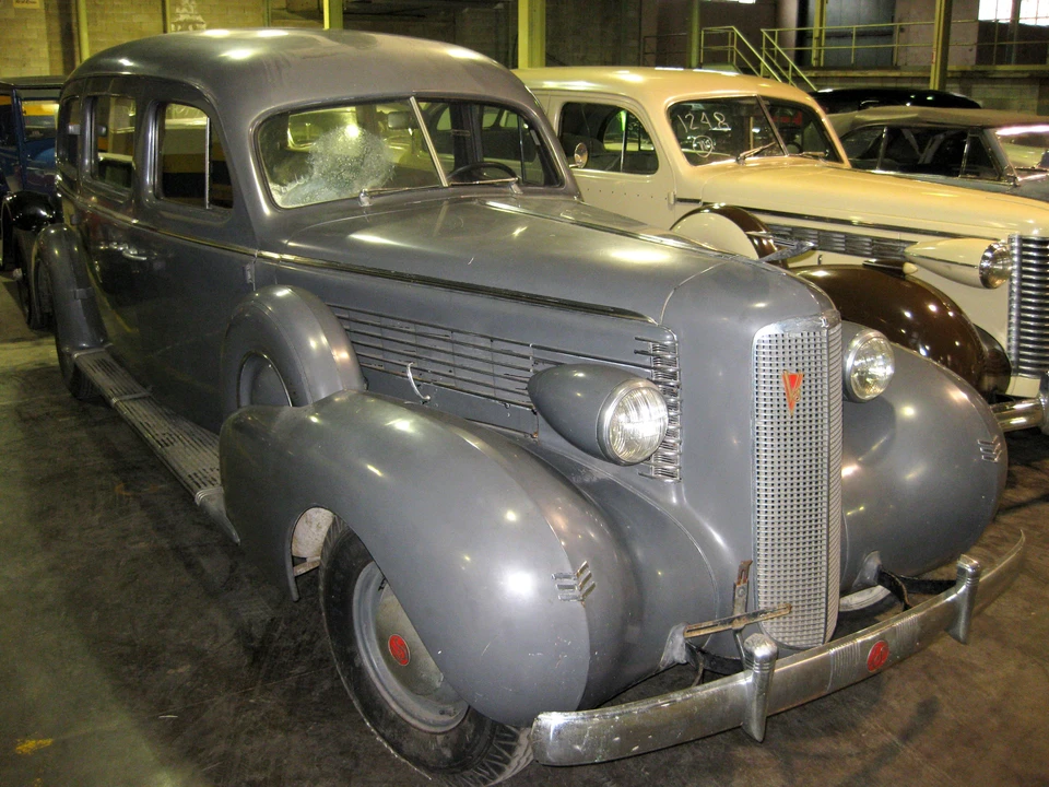 1937 LaSalle Series 50 - Image 2 of 2