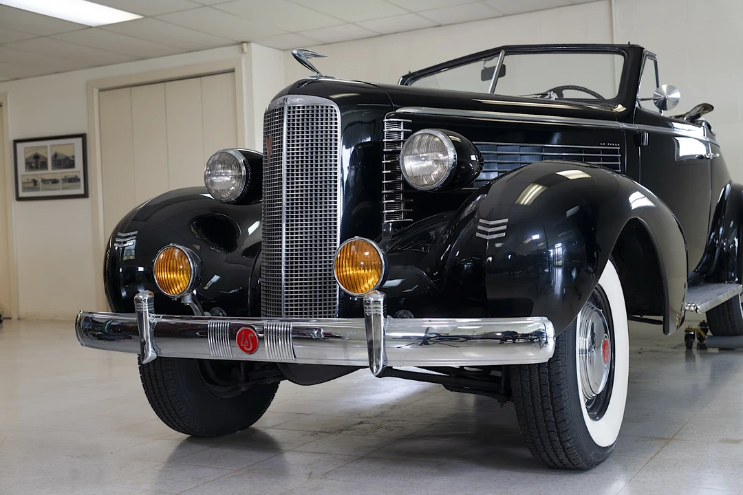 1937 LaSalle Series 50 - Image 2 of 31