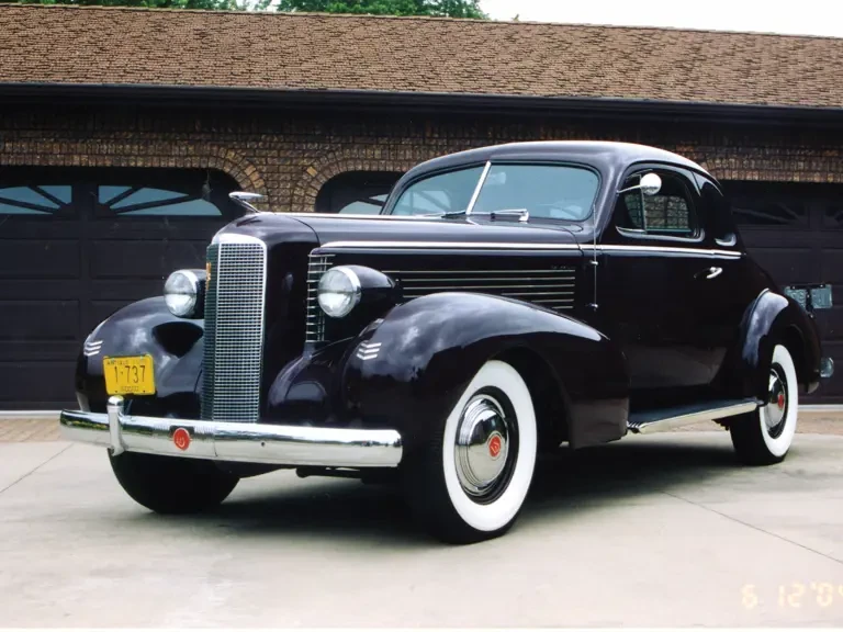 1937 LaSalle Series 50 - Image 2 of 2