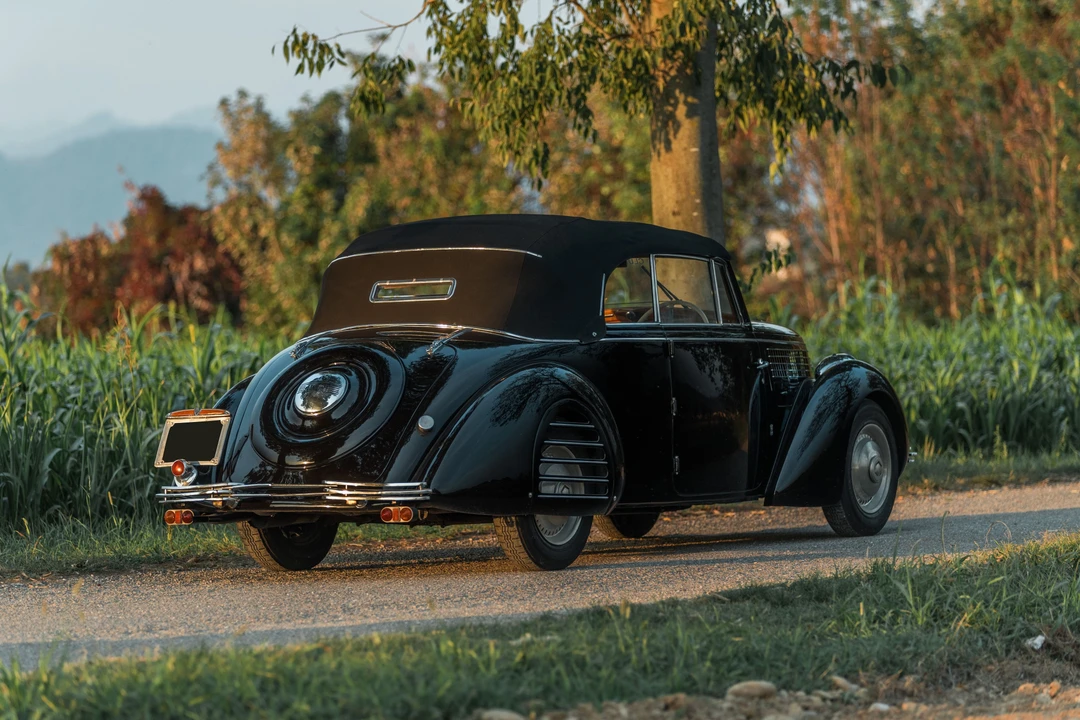 1937 Dodge Viper 5th Gen - Image 4 of 31