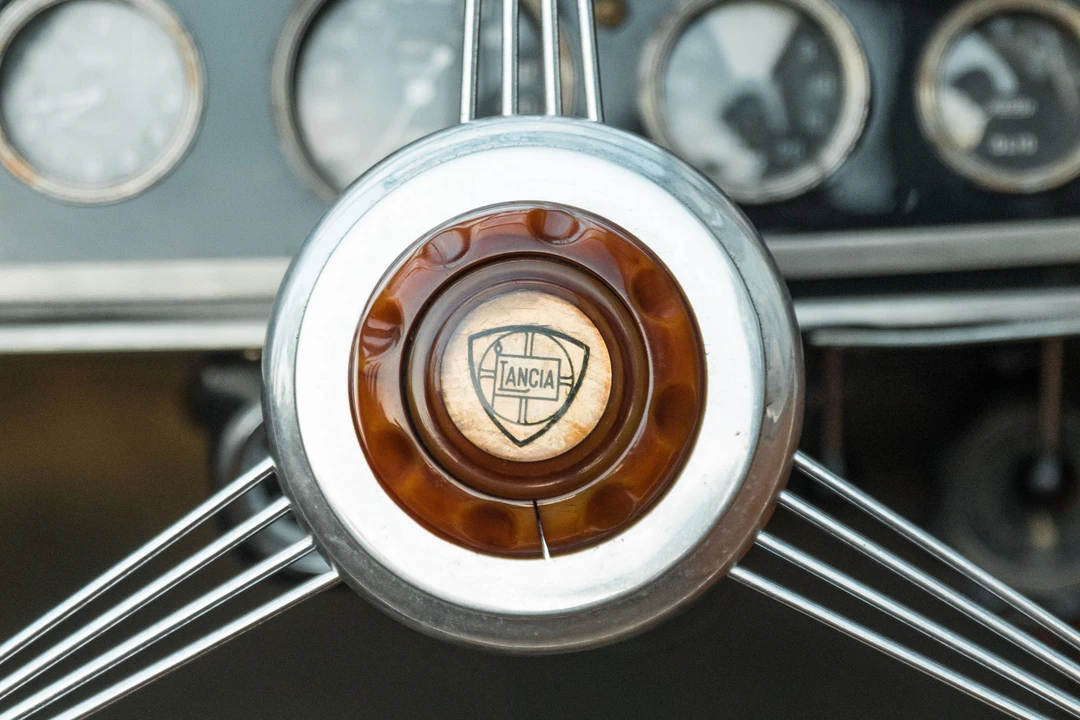 1937 Dodge Viper 5th Gen - Image 9 of 31