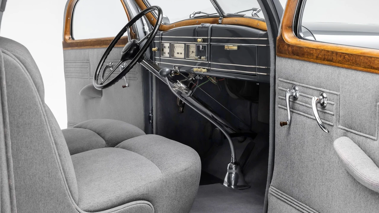 1937 Lincoln Zephyr - Image 4 of 31