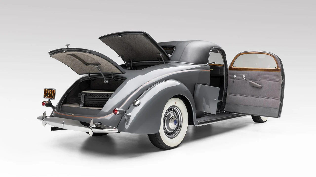 1937 Lincoln Zephyr - Image 9 of 31