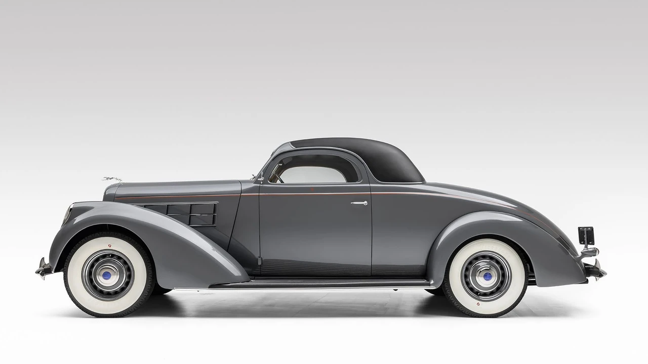 1937 Lincoln Zephyr - Image 2 of 31