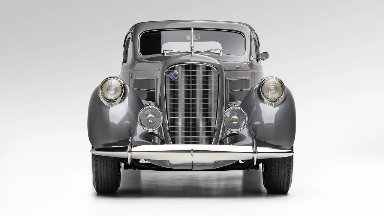 1937 Lincoln Zephyr - Image 11 of 31