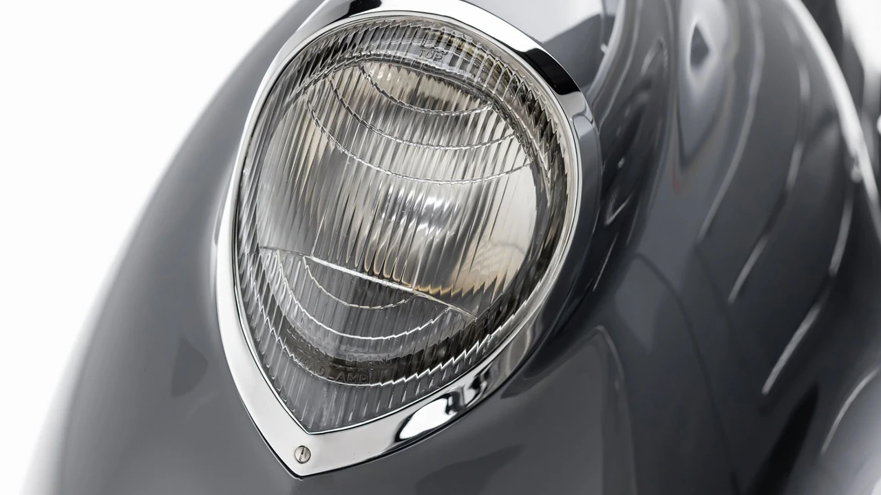 1937 Lincoln Zephyr - Image 27 of 31