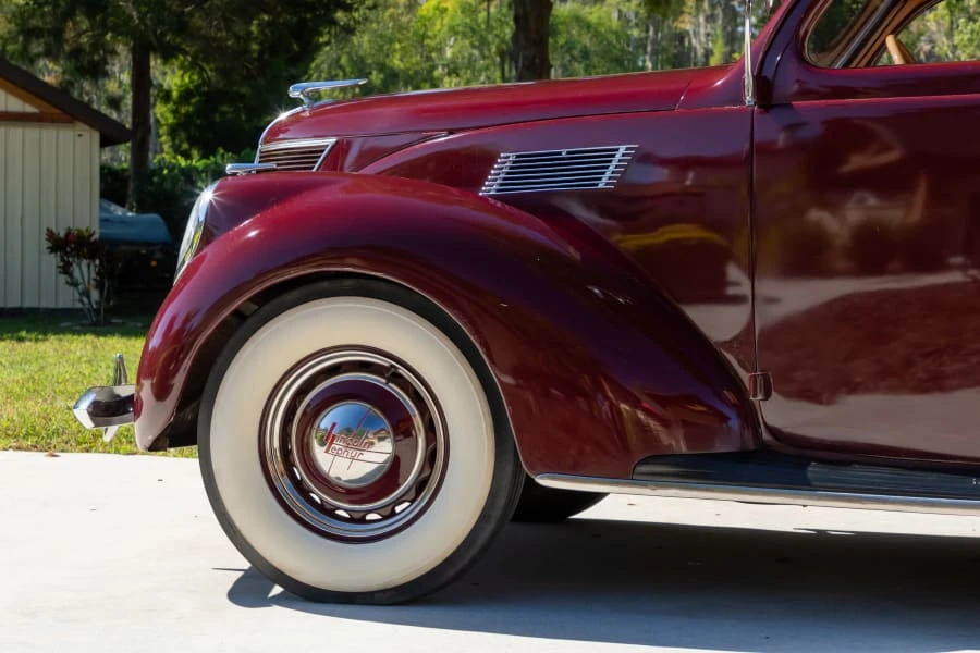 1937 Lincoln Zephyr - Image 7 of 31