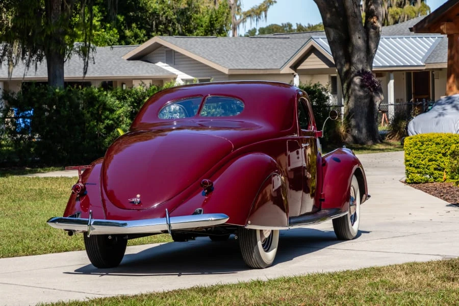 1937 Lincoln Zephyr - Image 3 of 31