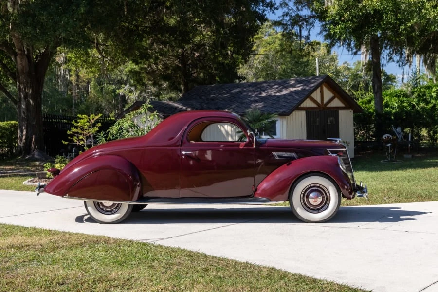 1937 Lincoln Zephyr - Image 15 of 31