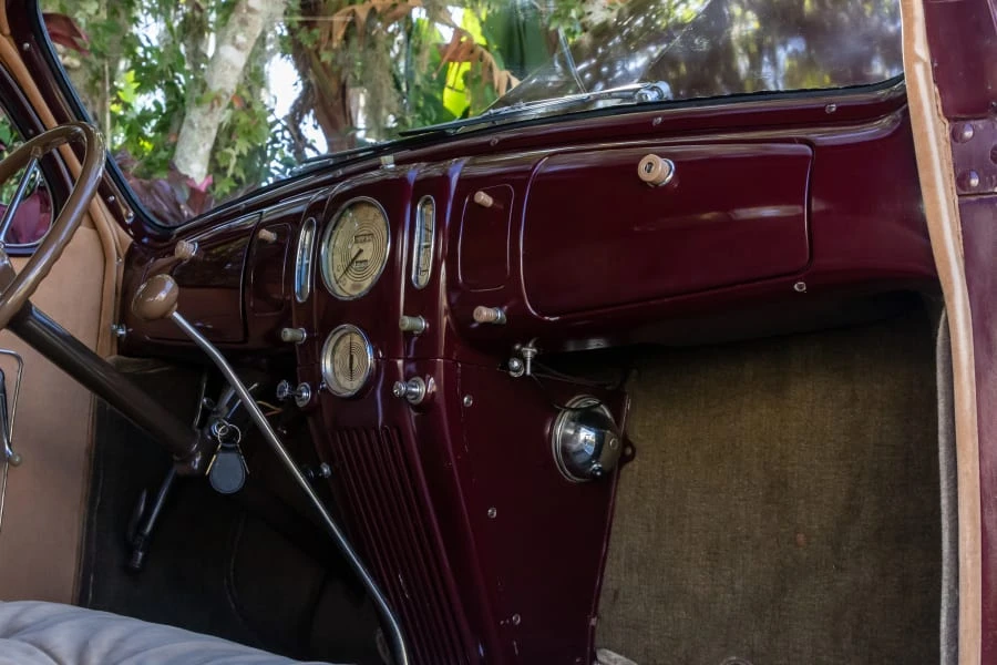 1937 Lincoln Zephyr - Image 29 of 31