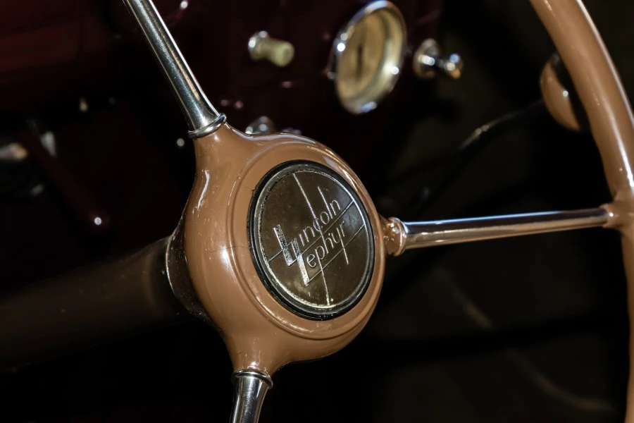 1937 Lincoln Zephyr - Image 30 of 31