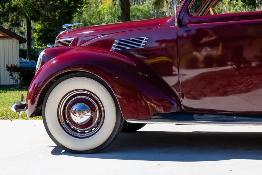 1937 Lincoln Zephyr - Image 22 of 31