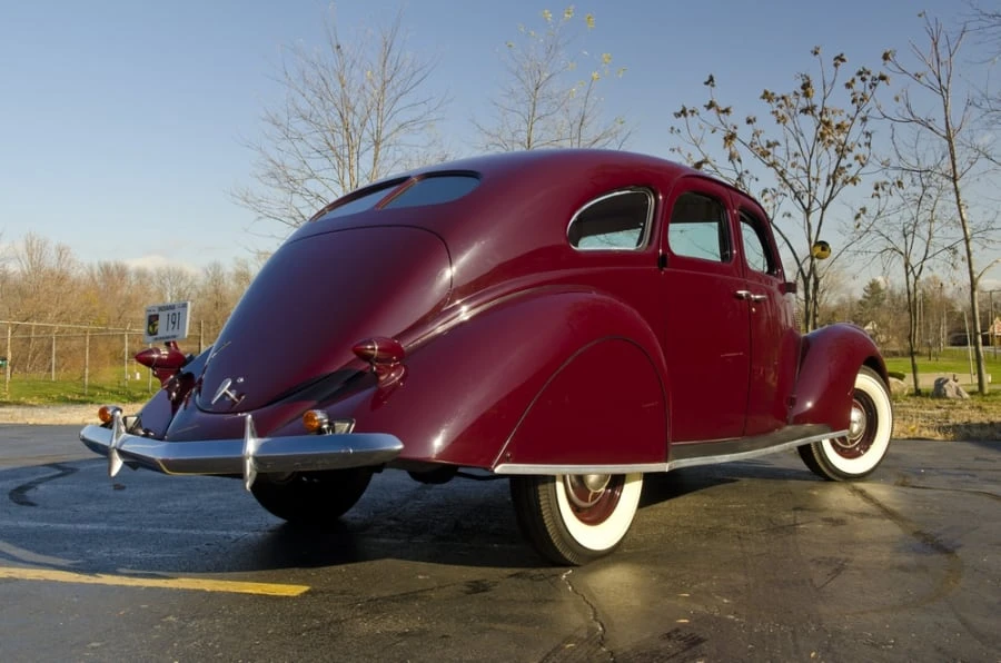 1937 Lincoln Zephyr - Image 2 of 10