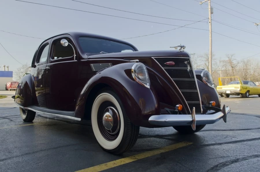 1937 Lincoln Zephyr - Image 3 of 10